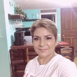 Meet your Posher, Maria soledad